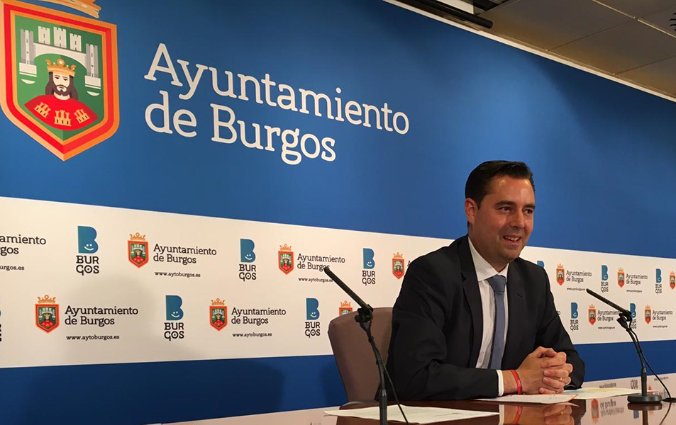 Daniel de la Rosa presenta el nuevo organigrama municipal